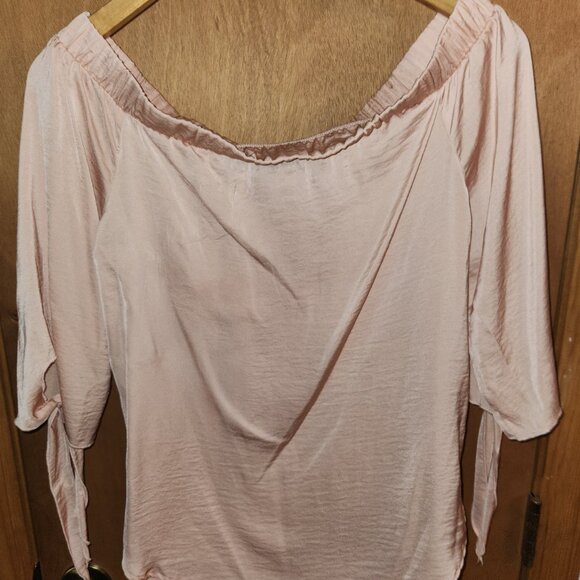 Top - Picture 2 of 2